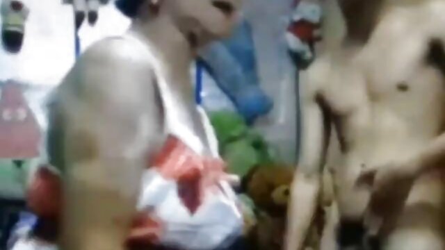 Vidéo Cutie Candice Dare se fait video xxx fille vierge baiser par la BBC