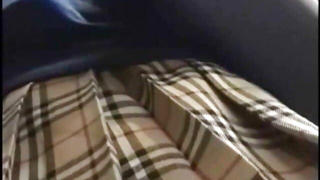 Vidéo Scènes de trio éblouissantes le long de la film porno avec fille vierge sensuelle Yura Kasumi